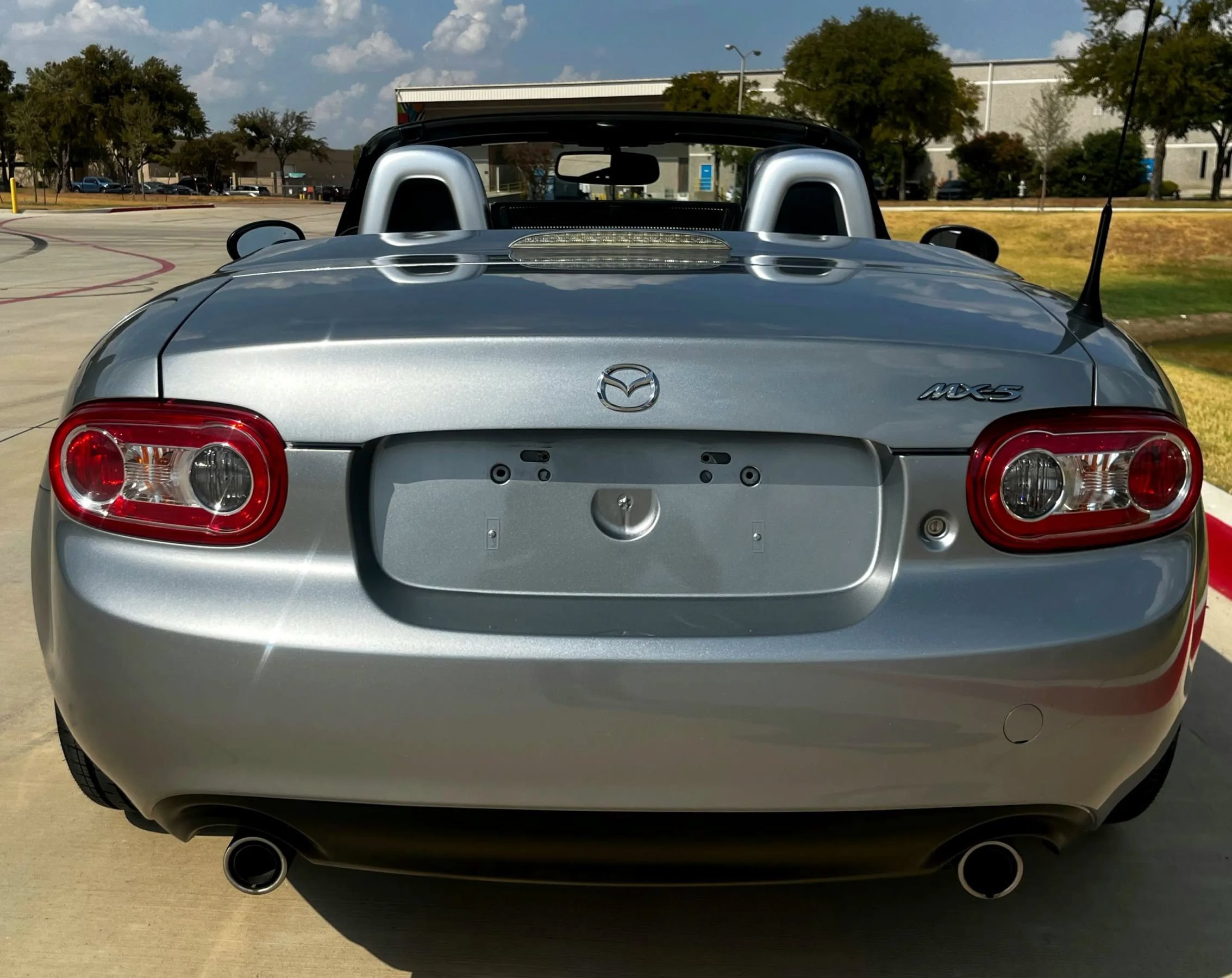Used 2012 MAZDA MX-5 Miata Touring RWD image 13