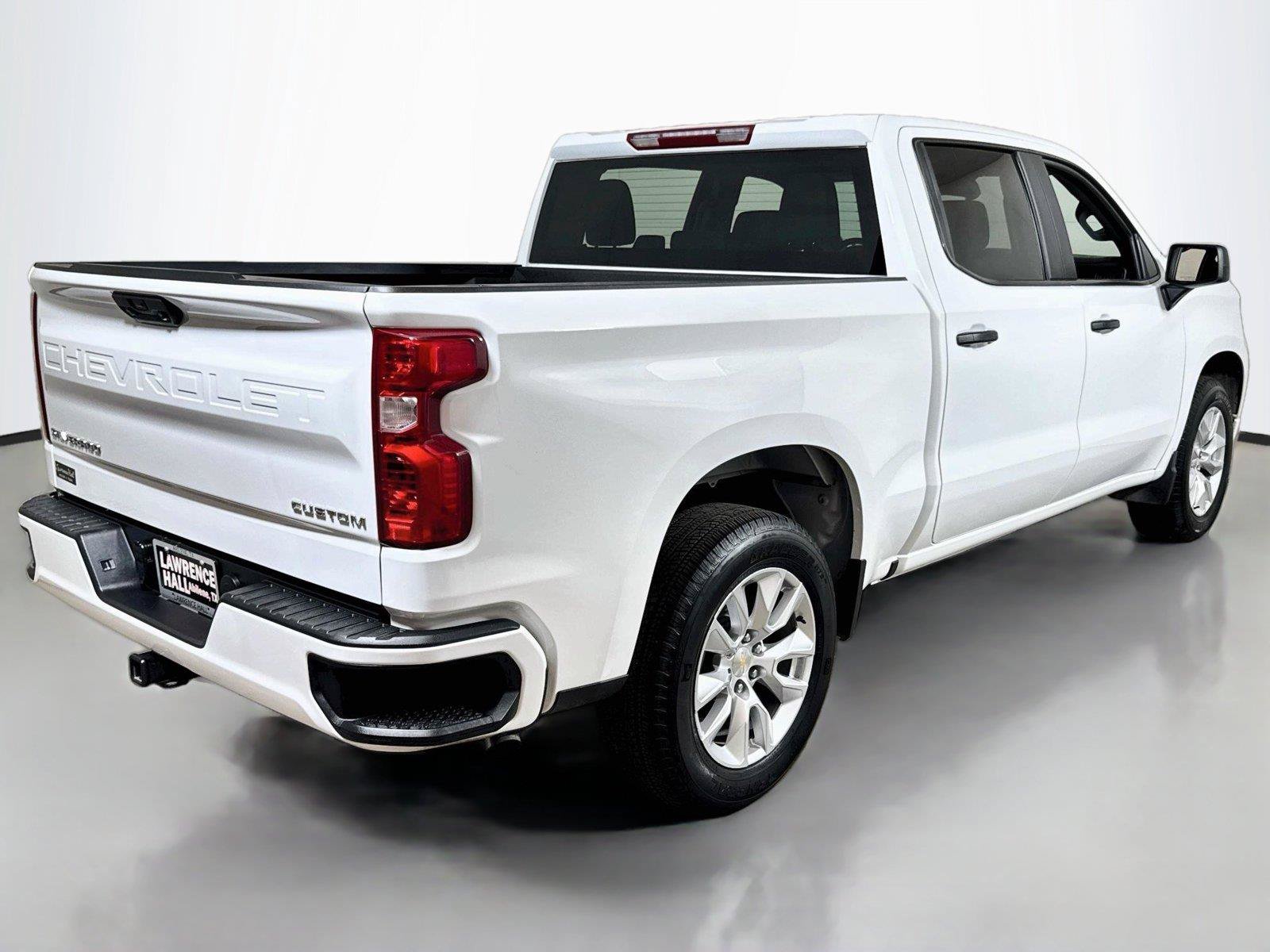 Certified 2025 Chevrolet Silverado 1500 Custom RWD image 4