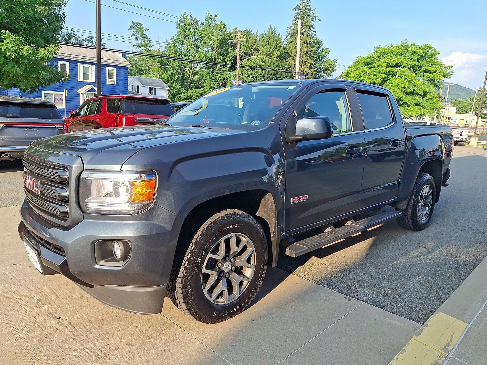 Used 2020 GMC Canyon All Terrain w/ Trailering Package AWD/4WD image 3