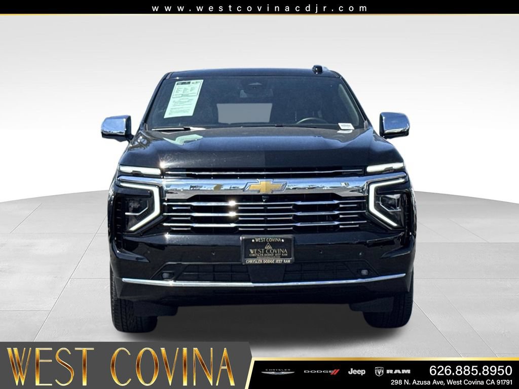 Used 2025 Chevrolet Suburban Premier AWD/4WD image 3