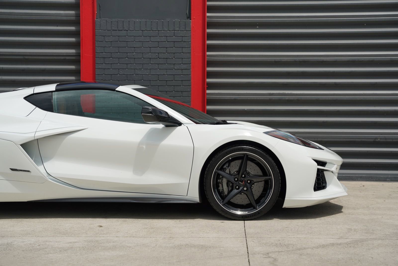 Used 2025 Chevrolet Corvette E-Ray w/ ZER Performance Package AWD/4WD image 5