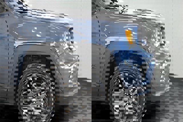 Used 2021 Jeep Renegade Latitude w/ Sun & Sound Group image 13