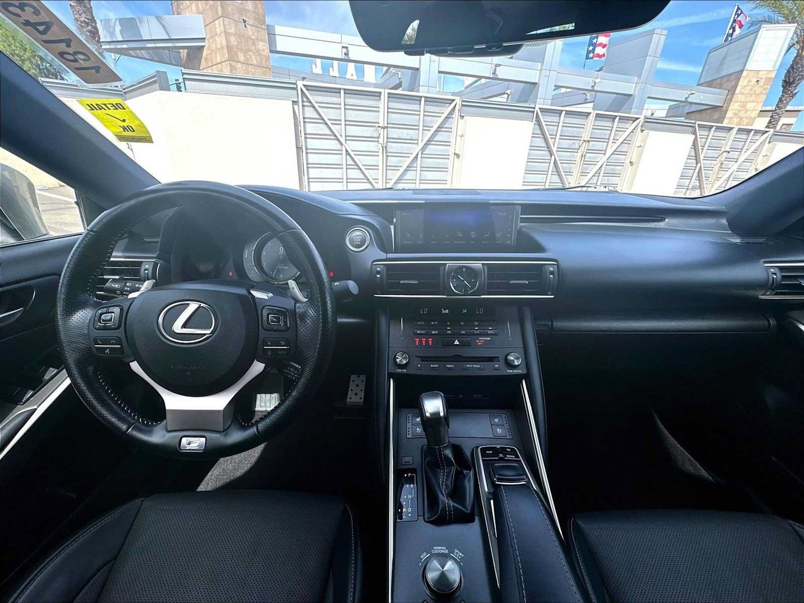 Used 2020 Lexus IS 350 F Sport w/ F Sport Package RWD image 17