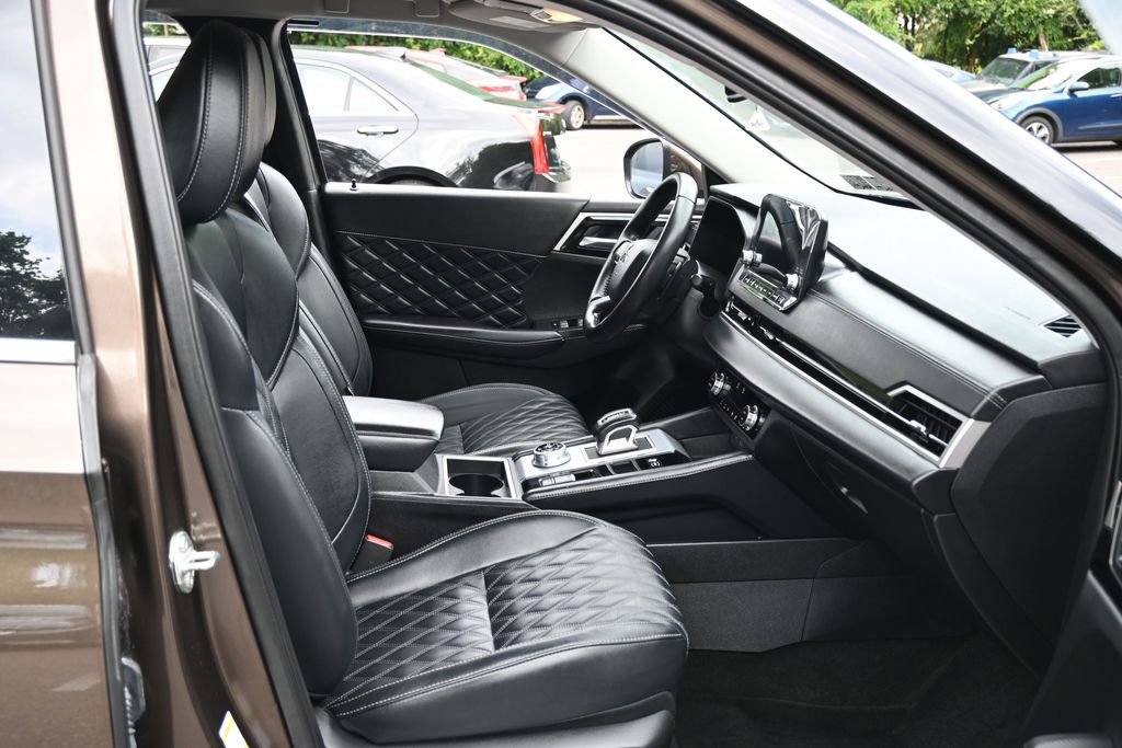 Used 2024 Mitsubishi Outlander SEL Black Edition AWD/4WD image 38