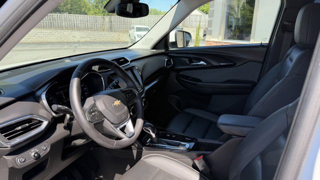 Used 2021 Chevrolet TrailBlazer LT w/ Premium Seating Package FWD image 6