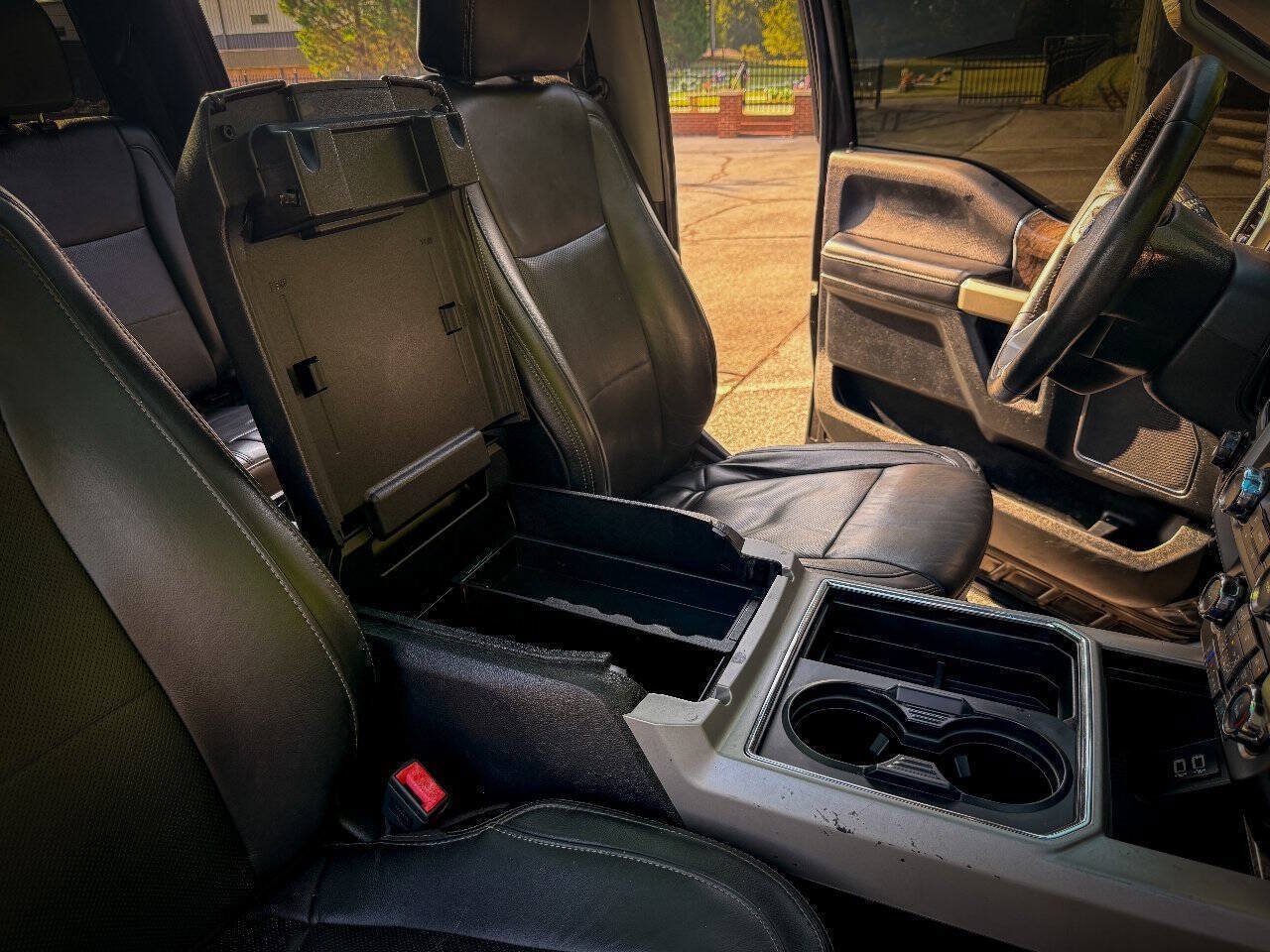 Used 2019 Ford F250 Lariat w/ Lariat Ultimate Package AWD/4WD image 19