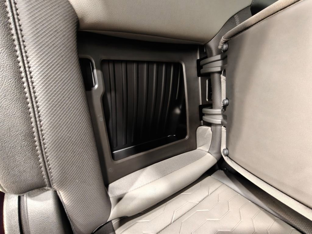 Used 2022 Chevrolet Silverado 1500 ZR2 w/ Technology Package image 36