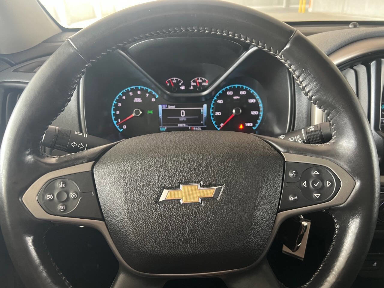 Used 2018 Chevrolet Colorado Z71 AWD/4WD image 17