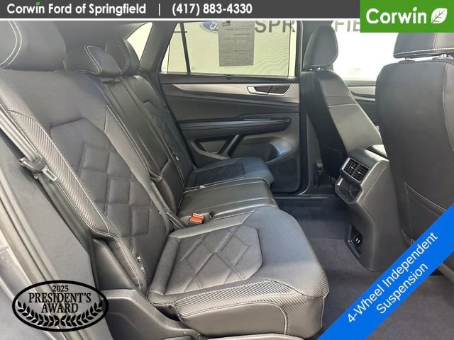 Used 2025 Volkswagen Atlas Cross Sport SE AWD/4WD image 12