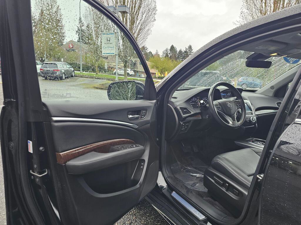 Used 2018 Acura MDX SH-AWD image 19