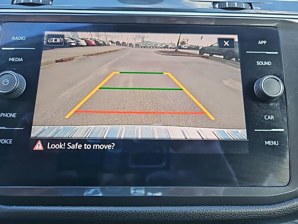 Used 2024 Volkswagen Tiguan SE image 22