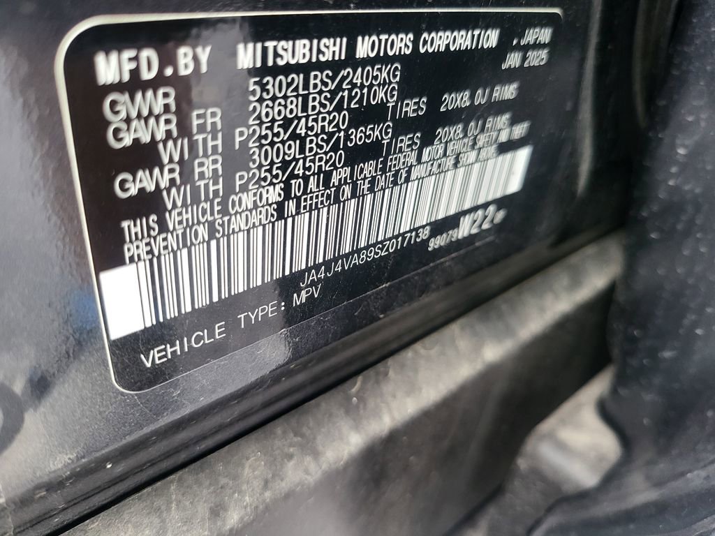 Used 2025 Mitsubishi Outlander SE AWD/4WD image 4