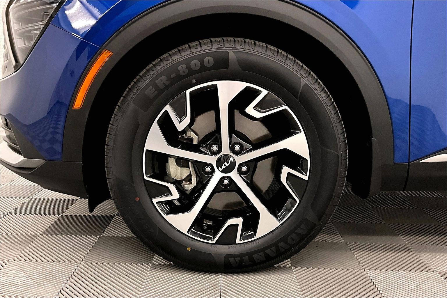 Used 2025 Kia Sportage EX w/ Premium Package FWD image 10