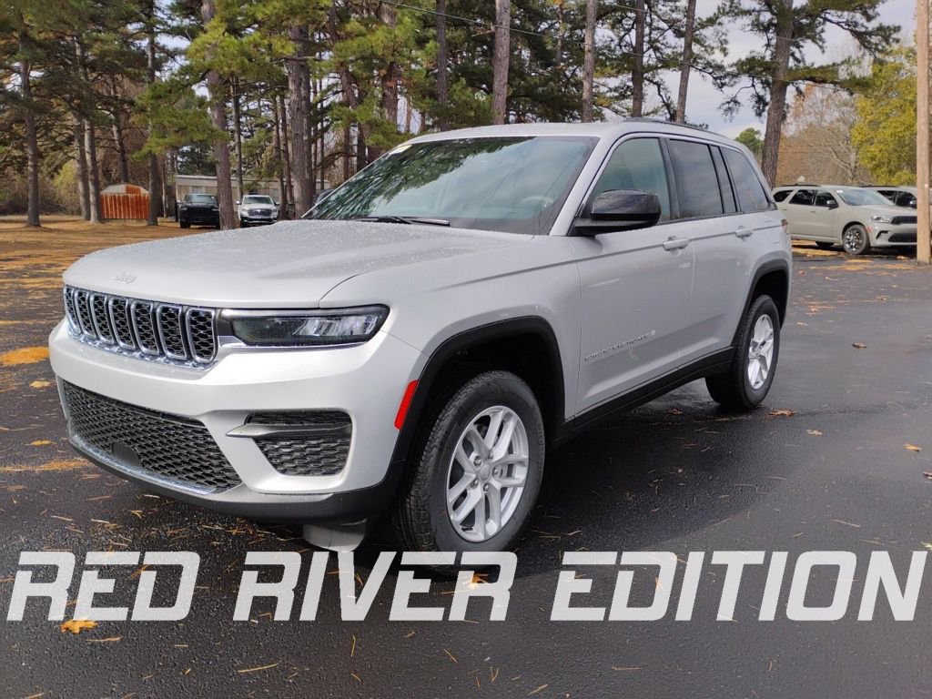 New 2025 Jeep Grand Cherokee 4WD image 1