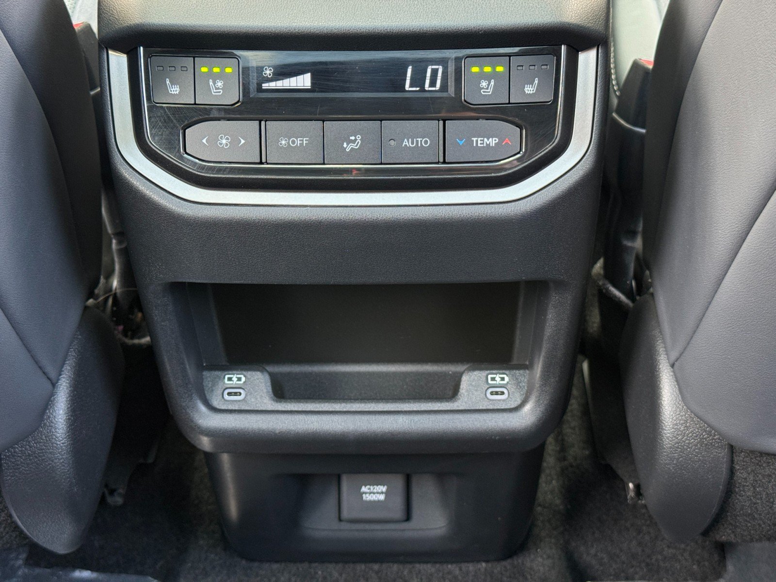 Used 2024 Lexus TX 500h AWD w/ Technology Package image 34
