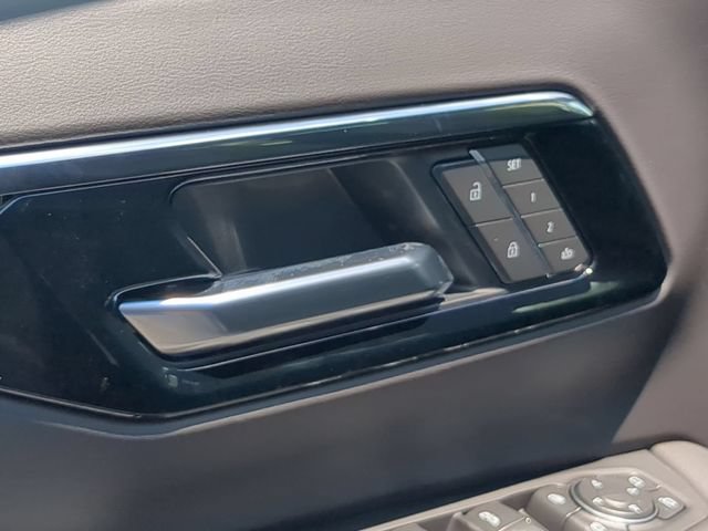 New 2026 Chevrolet Tahoe High Country AWD/4WD image 16