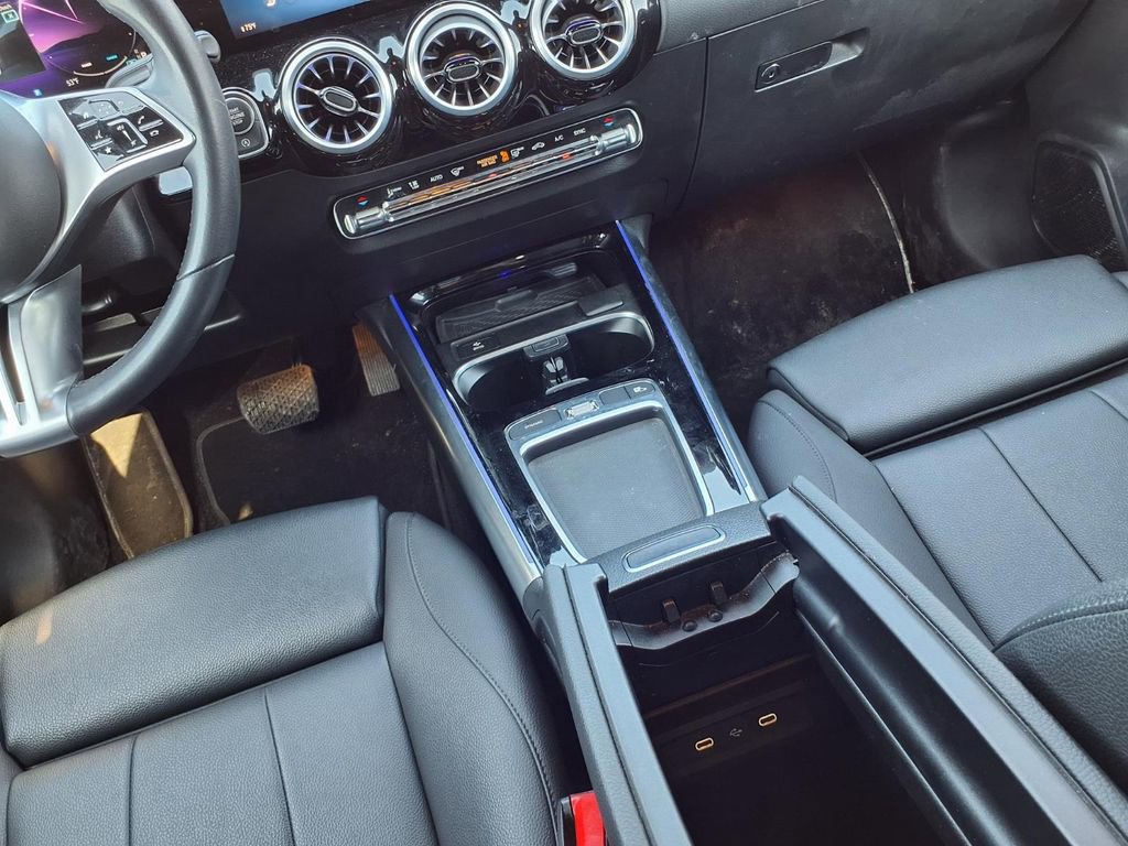 Used 2025 Mercedes-Benz GLA 250 4MATIC image 9