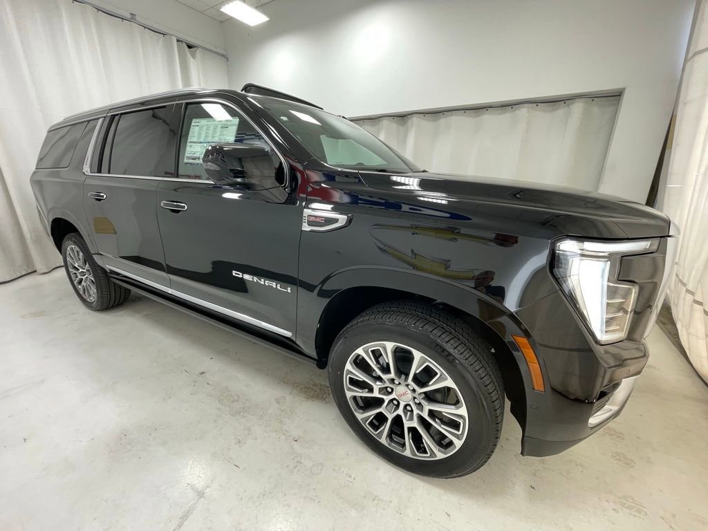 New 2026 GMC Yukon XL Denali w/ Sun & Power Step Package AWD/4WD image 3