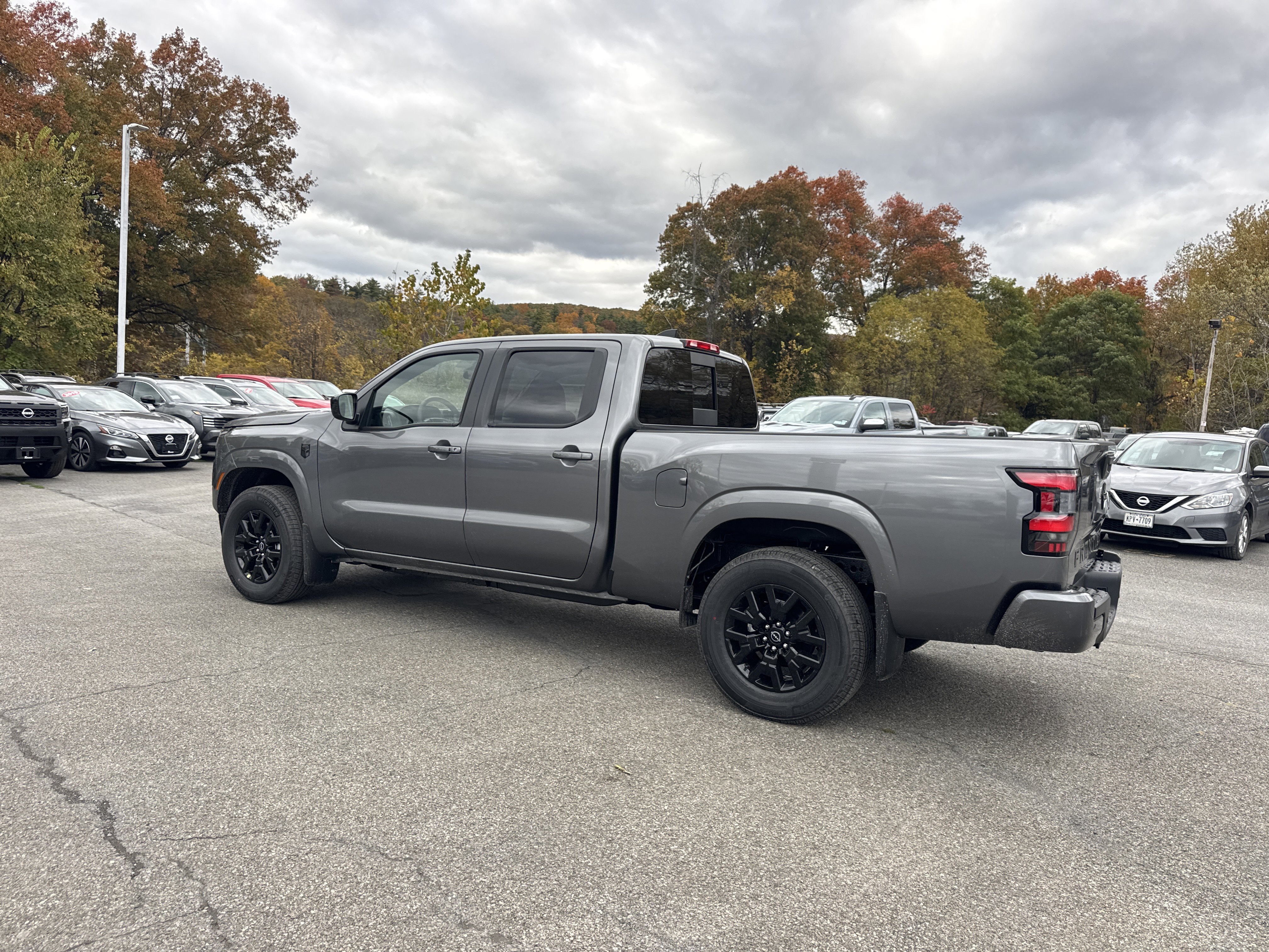 New 2026 Nissan Frontier SV image 7