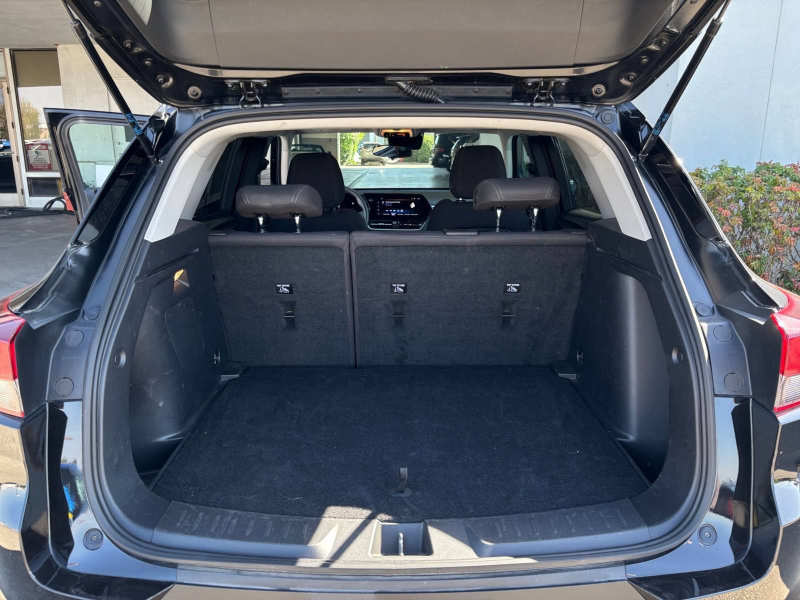 Used 2025 Chevrolet TrailBlazer LT FWD image 54