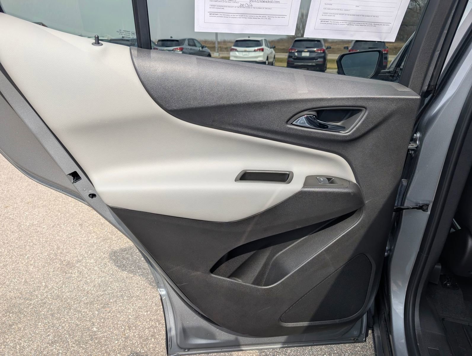 Used 2024 Chevrolet Equinox LS w/ LS Convenience Package image 22