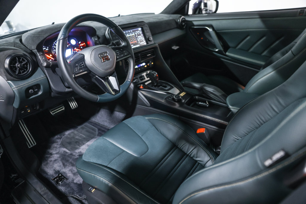 Used 2024 Nissan GT-R w/ Floor Mat Package AWD/4WD image 21