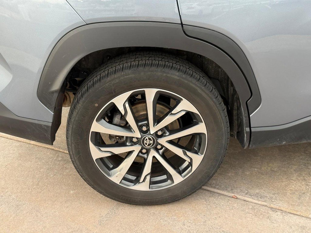 Certified 2022 Toyota Corolla Cross XLE w/ Convenience Package image 7