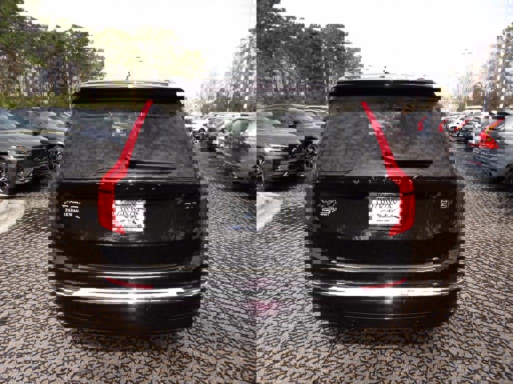 Certified 2024 Volvo XC90 B6 Plus w/ Protection Package Premier image 8