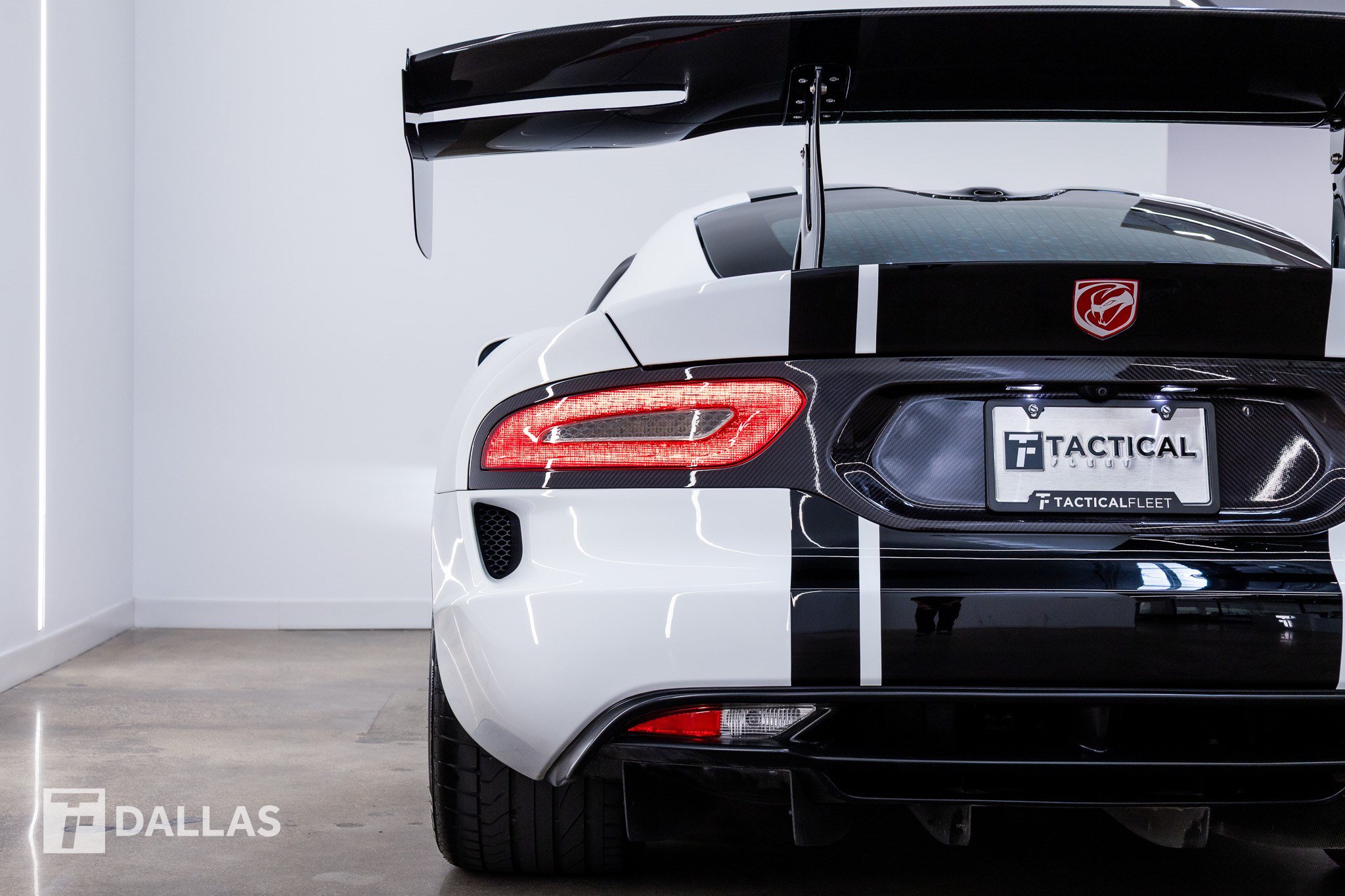 Used 2017 Dodge Viper ACR w/ Extreme Aero Package RWD image 13