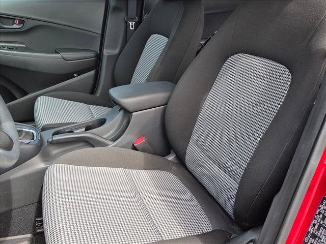 Used 2023 Hyundai Kona SE w/ Cargo Package FWD image 12