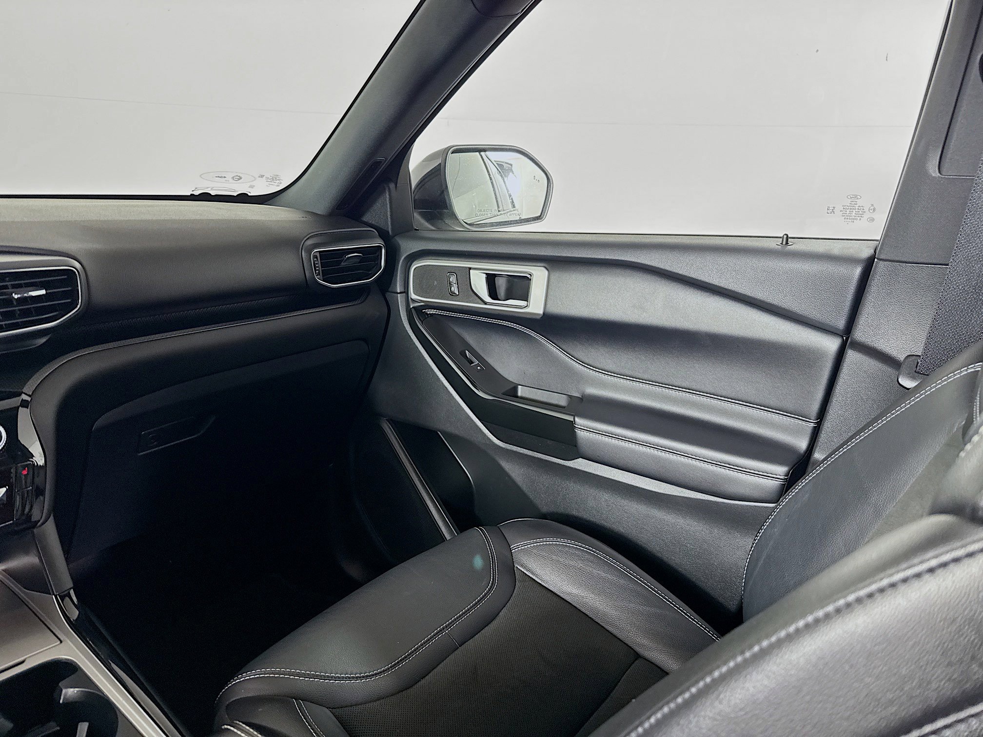 Used 2022 Ford Explorer ST image 28