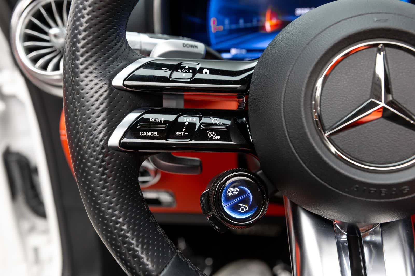 Used 2022 Mercedes-Benz SL 63 AMG 4MATIC image 31