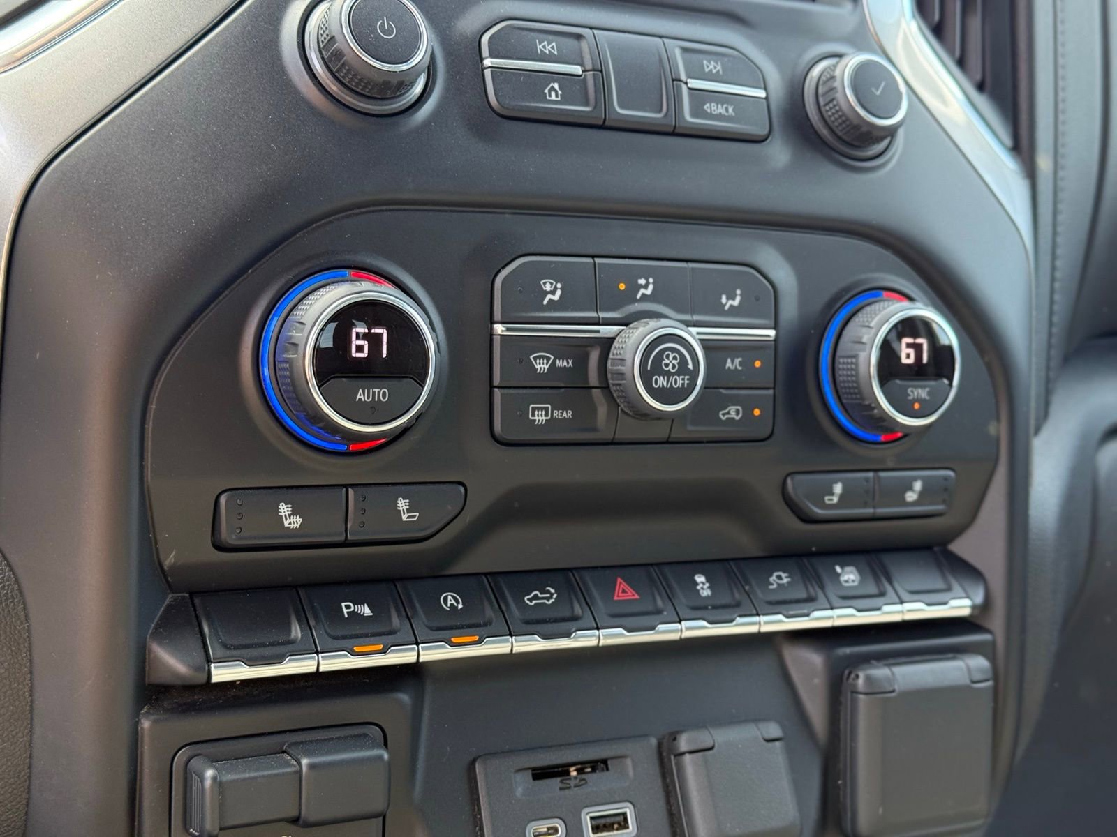 Used 2021 Chevrolet Silverado 1500 LT w/ True North Edition Plus image 27