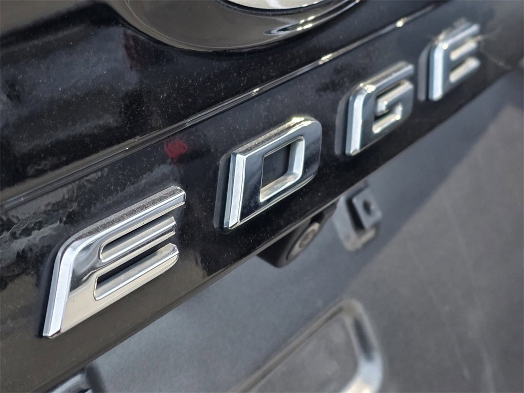Used 2021 Ford Edge SE w/ Cargo Accessory Package image 7