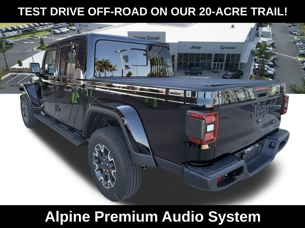 New 2026 Jeep Gladiator Sahara image 6