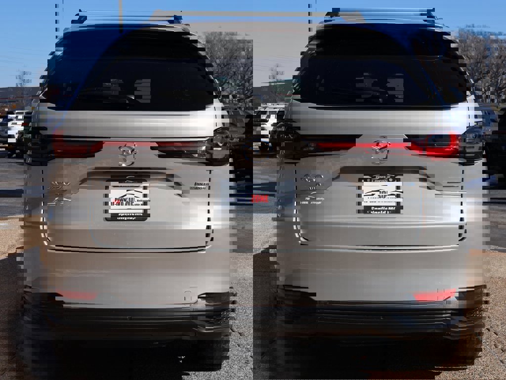 Used 2024 MAZDA CX-90 Plug-In Hybrid w/ Preferred image 5