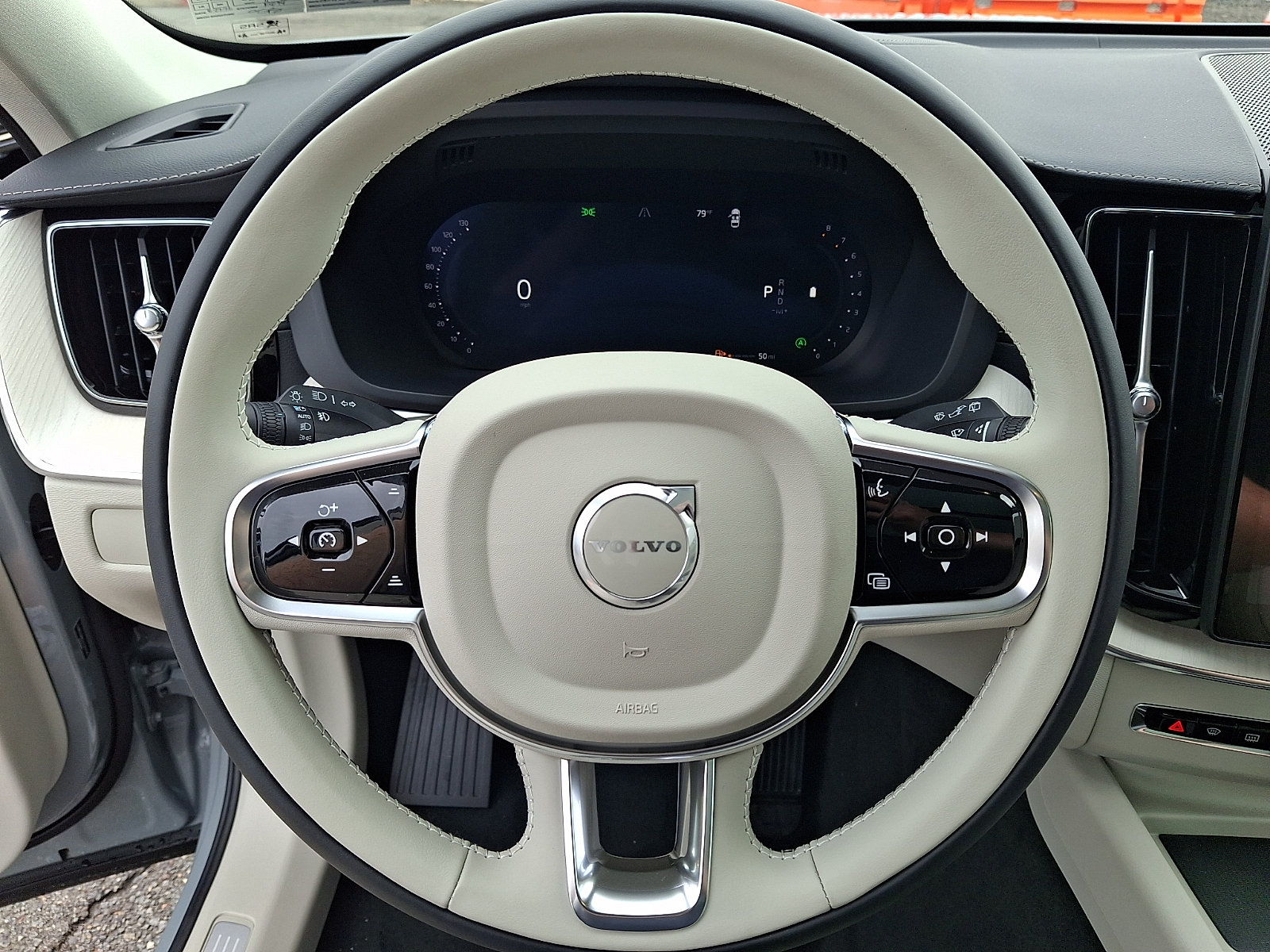 New 2027 Volvo XC60 B5 Ultra AWD/4WD image 18