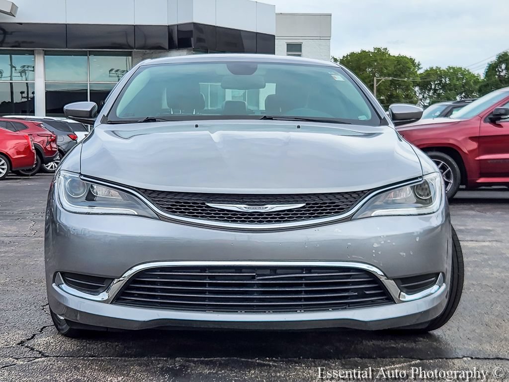 Used 2017 Chrysler 200 Limited Platinum FWD image 4