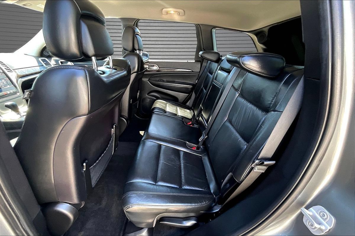 Used 2013 Jeep Grand Cherokee Laredo AWD/4WD image 20