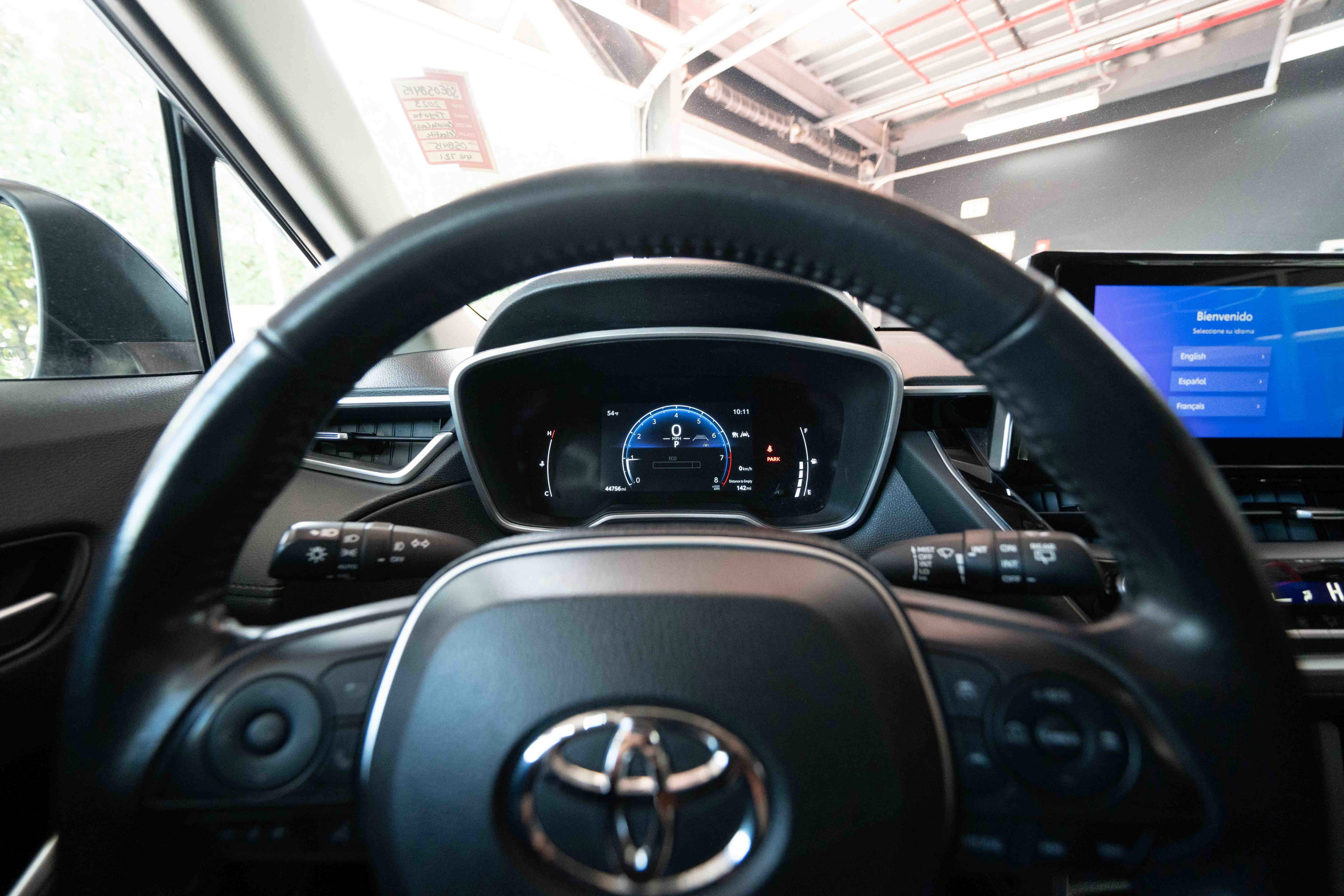 Used 2023 Toyota Corolla Cross XLE image 15