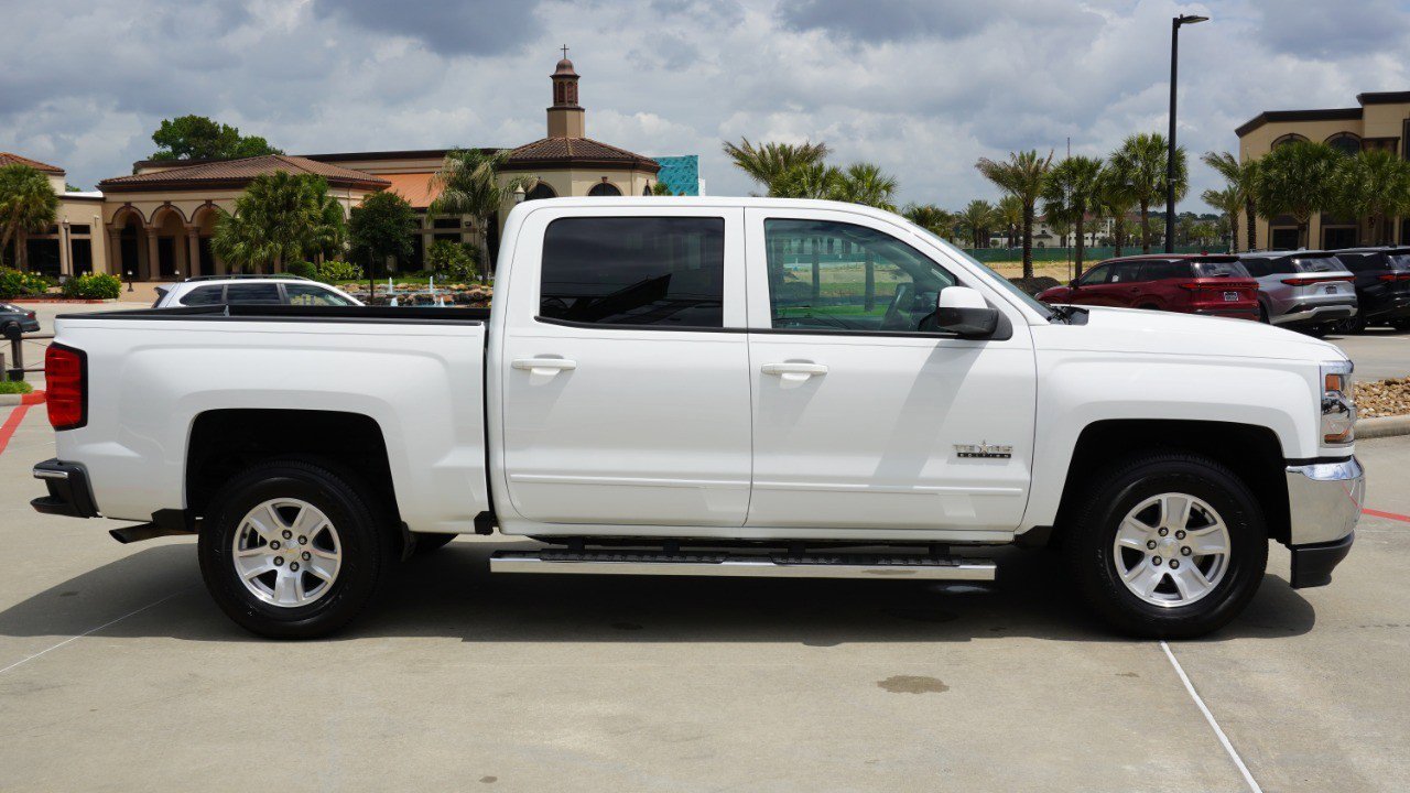 Used 2018 Chevrolet Silverado 1500 LT w/ Texas Edition RWD image 4