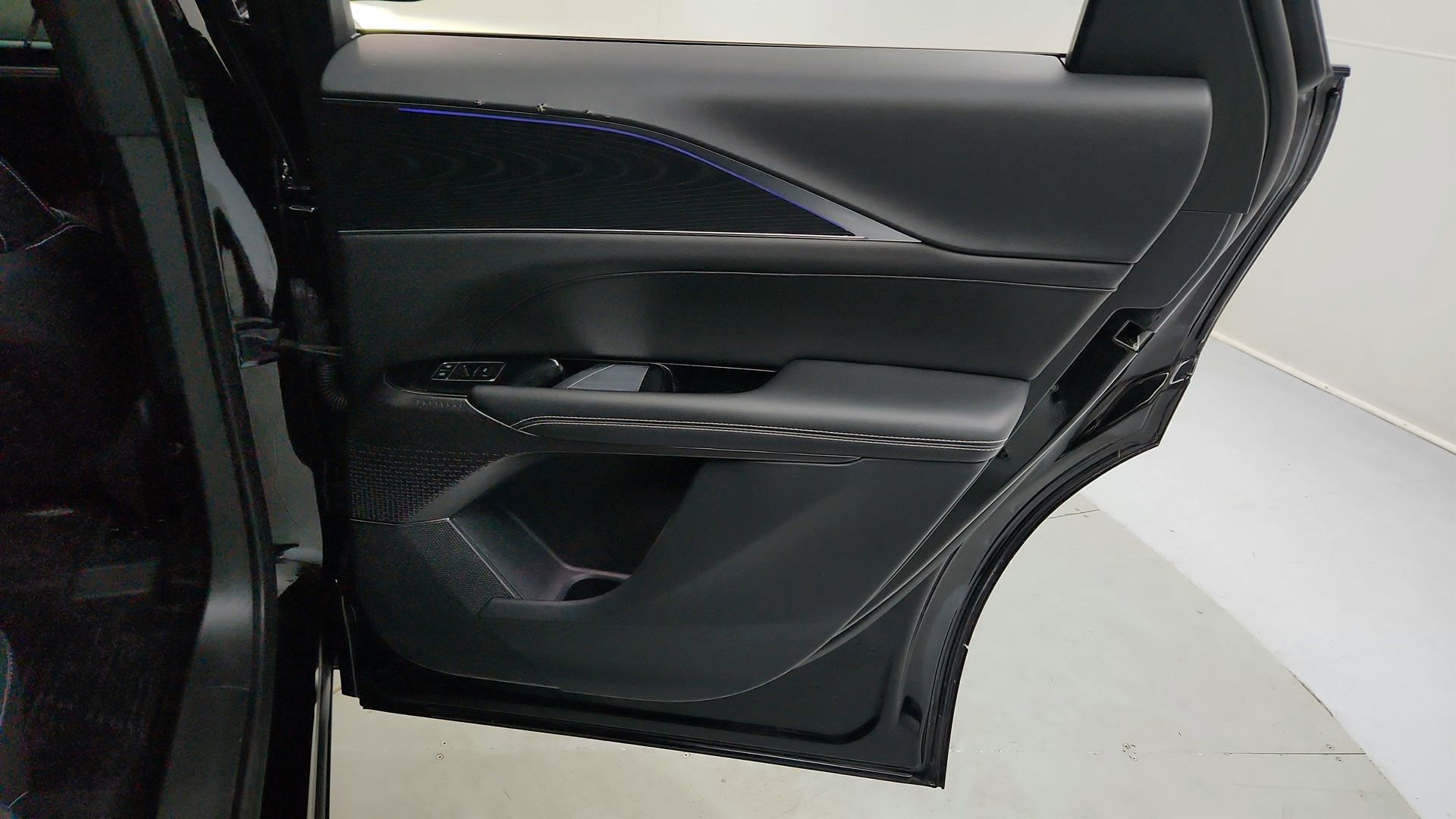 Certified 2025 Cadillac Lyriq Luxury w/ LPO, Floor Liner Package image 22