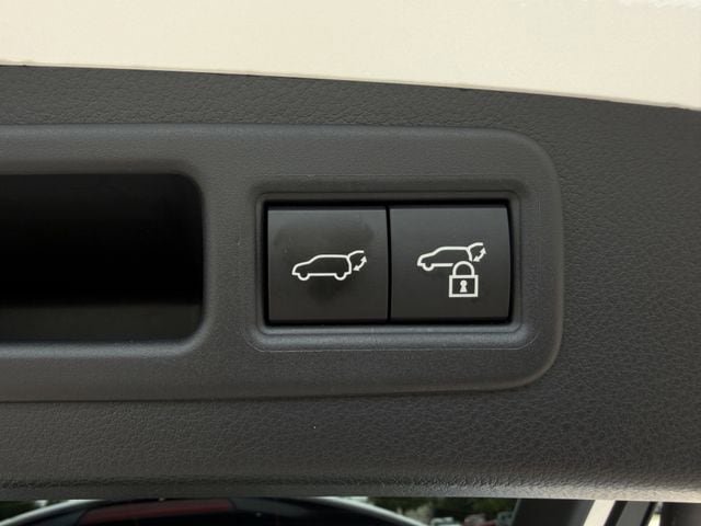 Used 2023 Lexus RX 350 FWD w/ Cold Area Package image 32