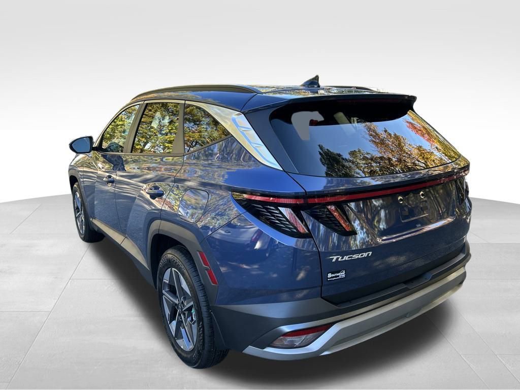 Certified 2025 Hyundai Tucson SEL image 3