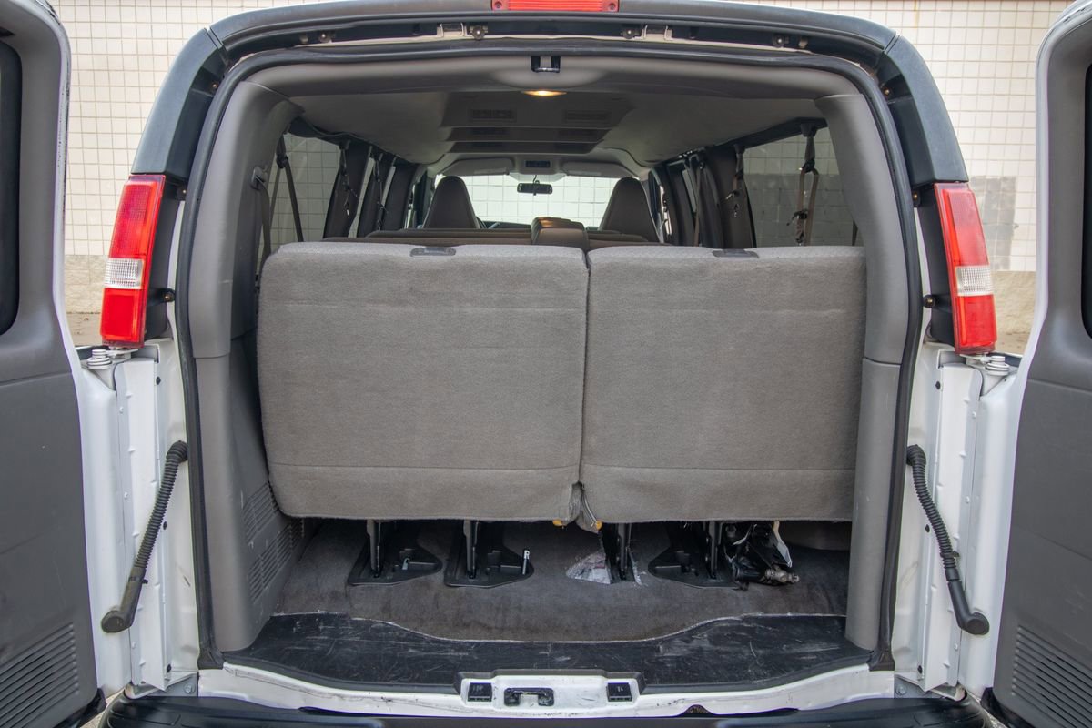 Used 2017 Chevrolet Express 3500 LT w/ LT Preferred Equipment Group image 38