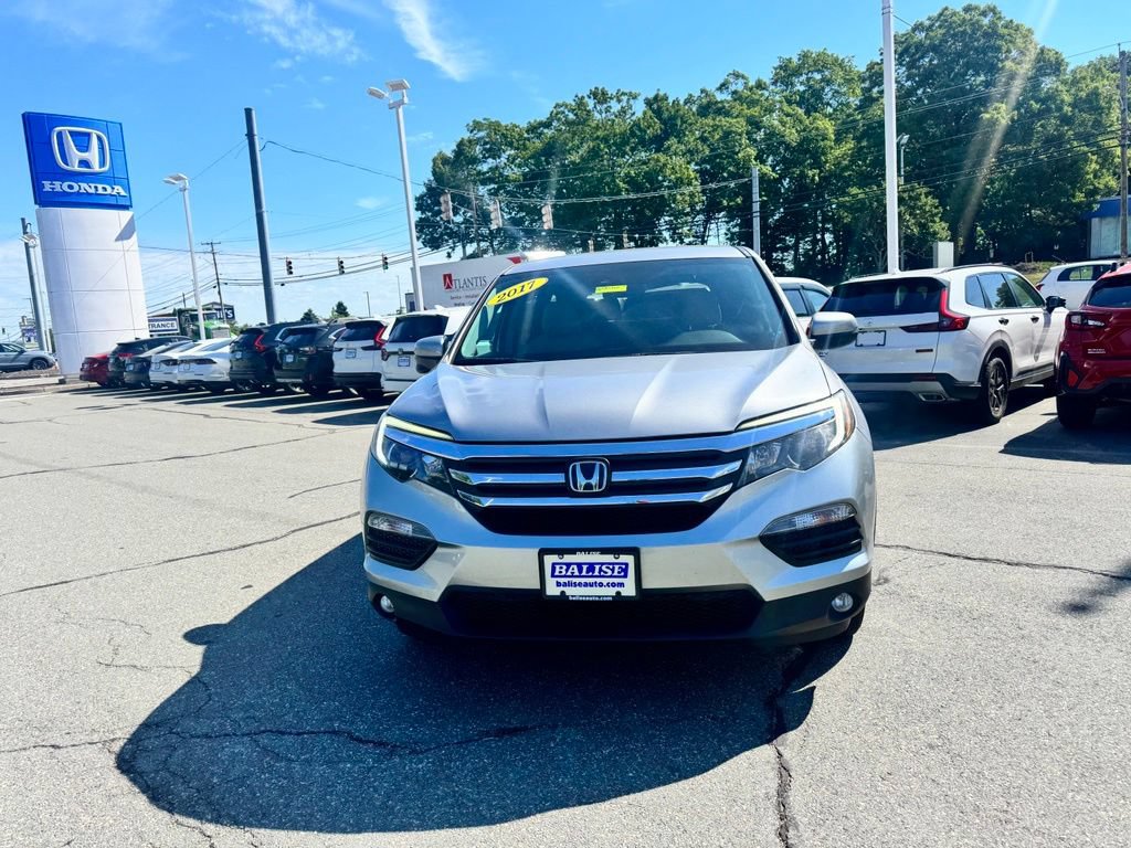 Used 2017 Honda Pilot EX image 2
