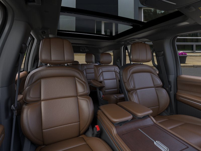 New 2026 Lincoln Navigator Reserve AWD/4WD image 10