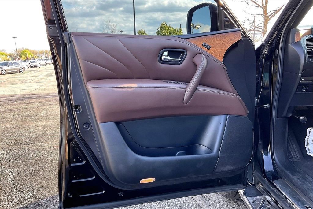 Used 2016 INFINITI QX80 Limited image 26