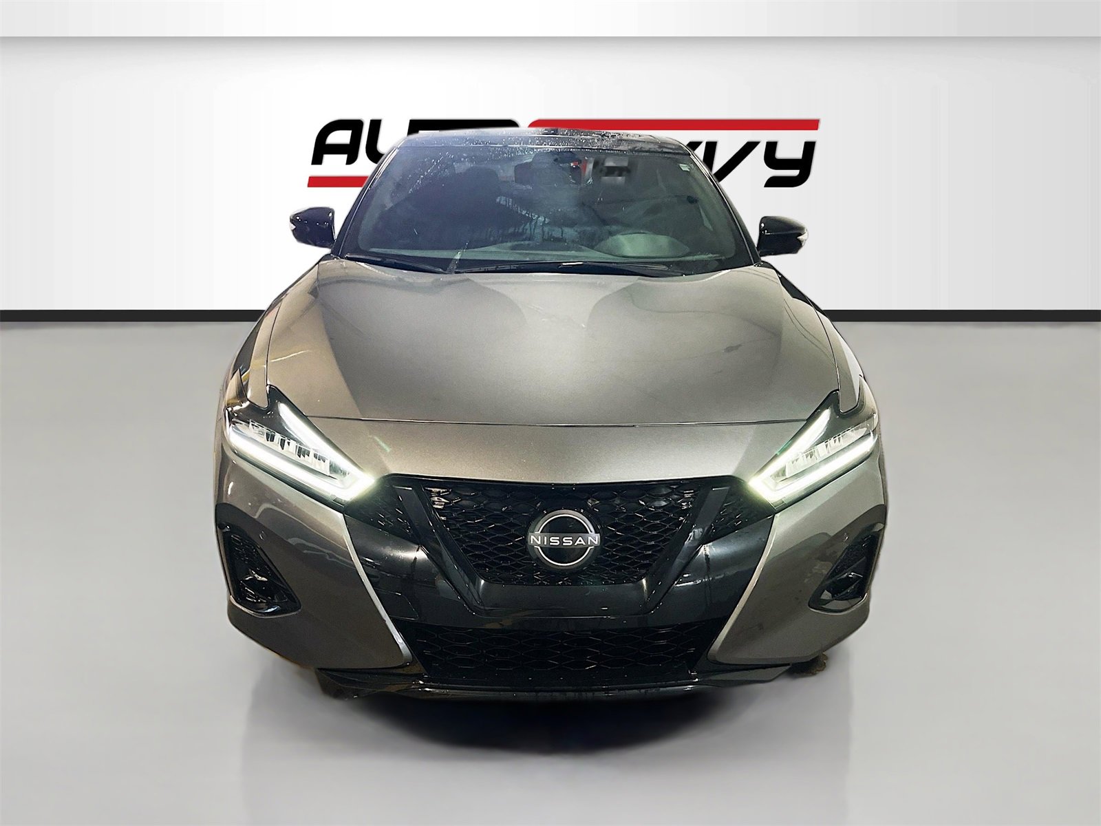 Used 2023 Nissan Maxima SR w/ Sport Mat Group image 2