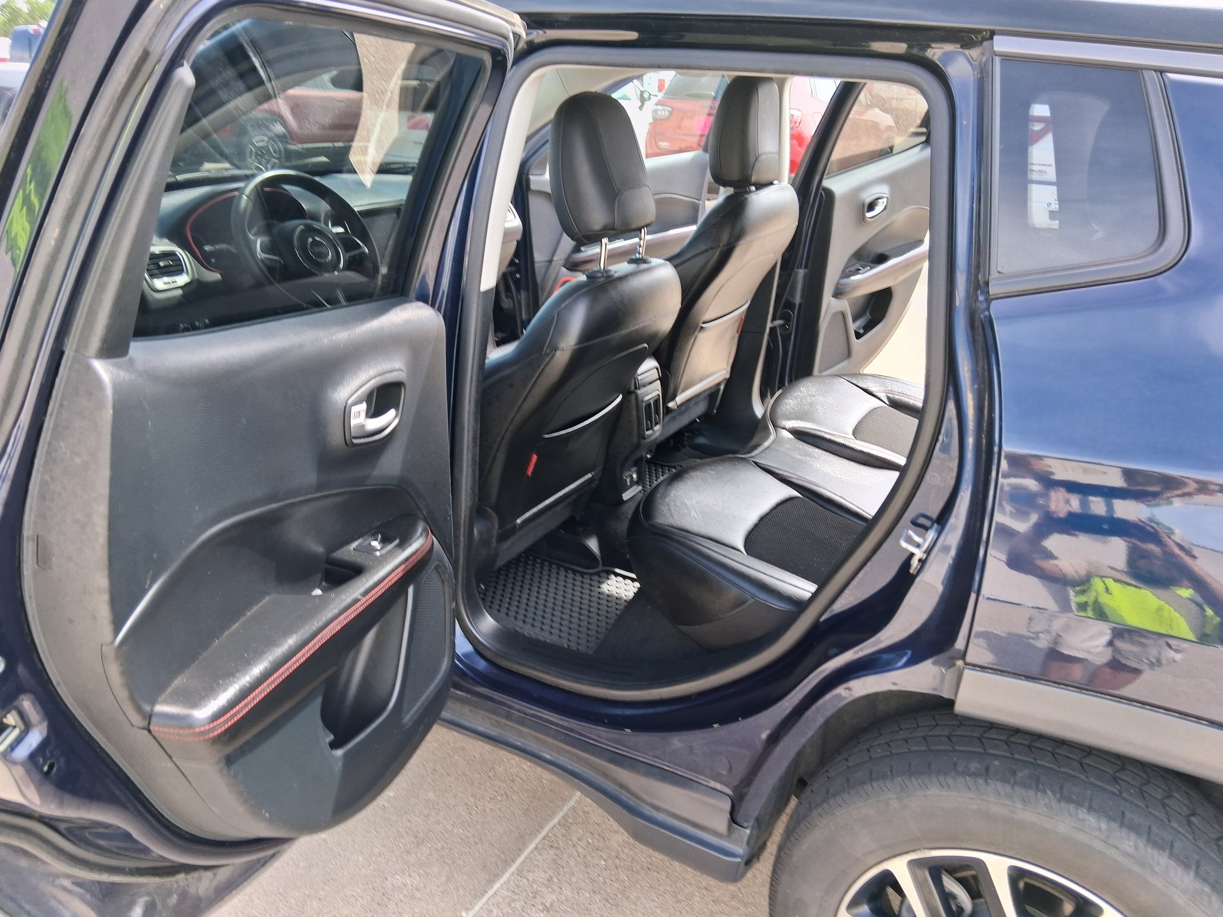 Used 2021 Jeep Compass Trailhawk AWD/4WD image 17